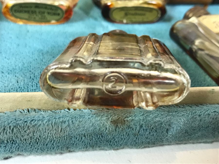 Collection Of Vintage Perfume Bottles Including No 5 Chanel, Woodhue Faberge, Stradivari Prince Matchabelli, Duchess Of York Prince Matchabelli [Photo 10]