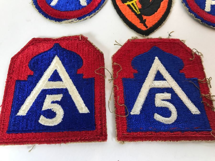 Nice Collection Of WWII Patches, Ribbons, Buttons [Photo 3]