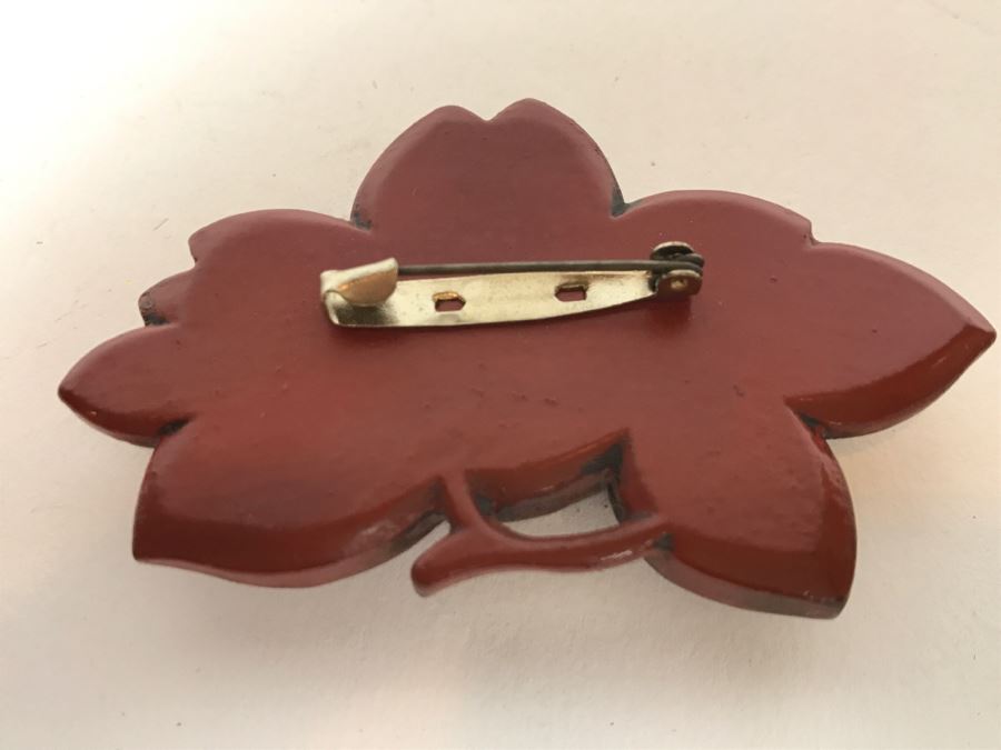 Vintage Red Lacquer Floral Brooch Pendant [Photo 4]