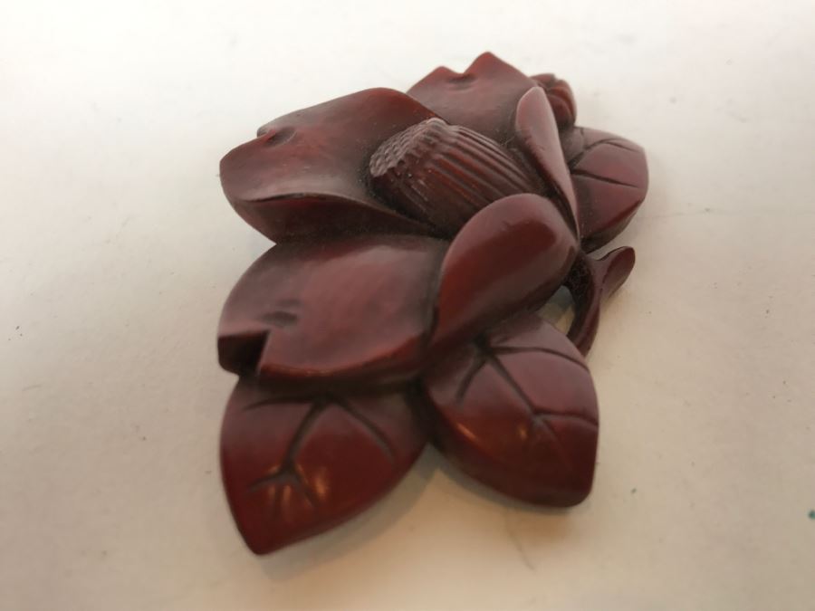 Vintage Red Lacquer Floral Brooch Pendant [Photo 3]