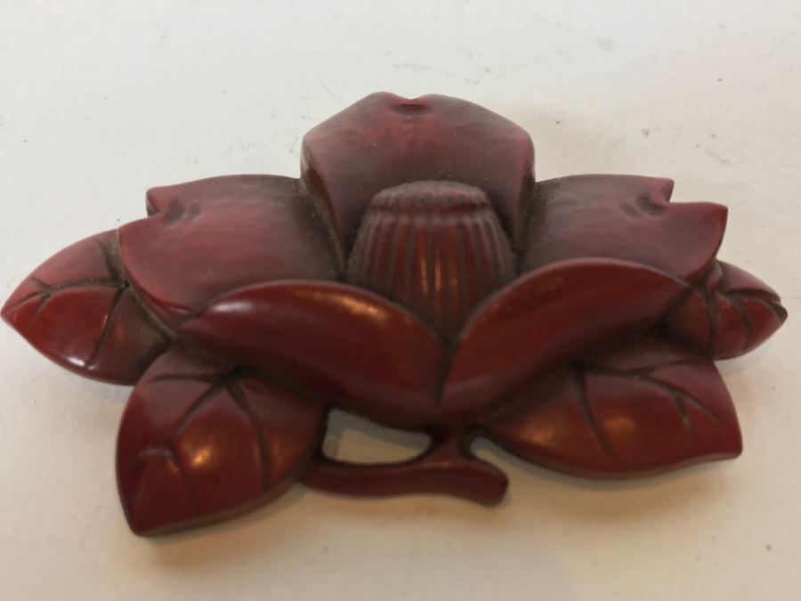 Vintage Red Lacquer Floral Brooch Pendant [Photo 2]