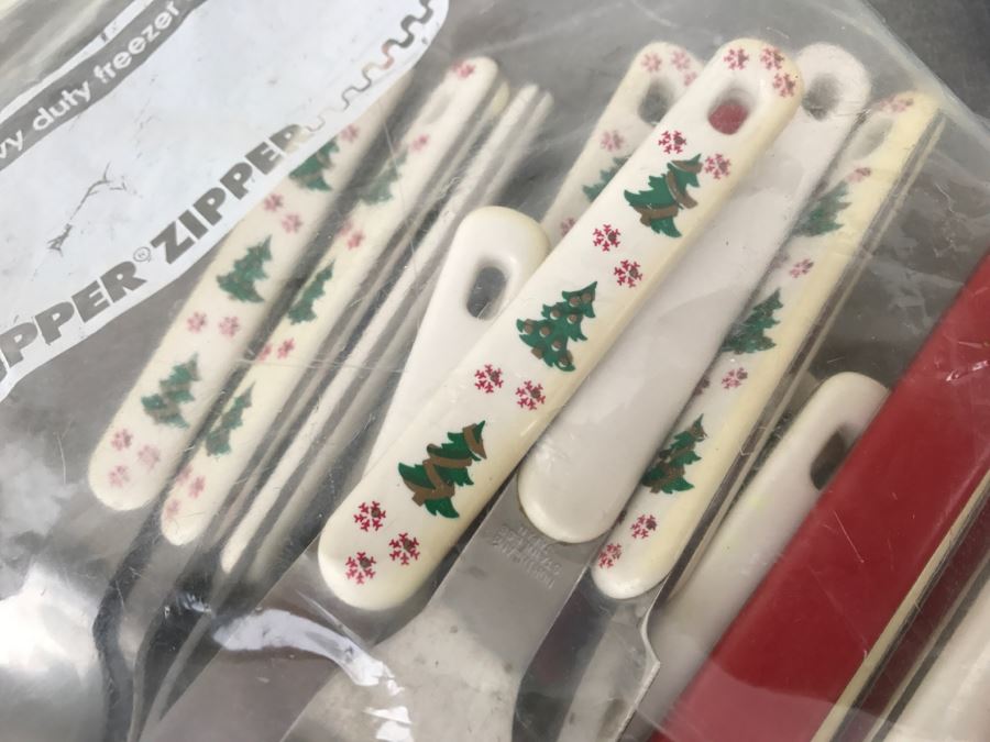 Christmas Decoration Lot With Christmas Flatware [Photo 7]