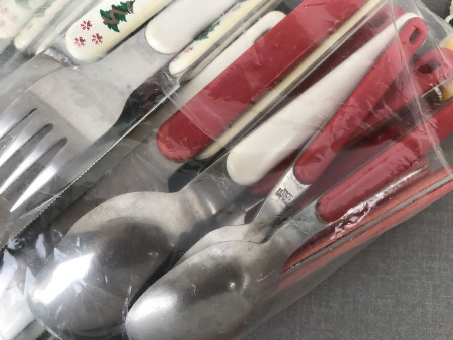 Christmas Decoration Lot With Christmas Flatware [Photo 8]