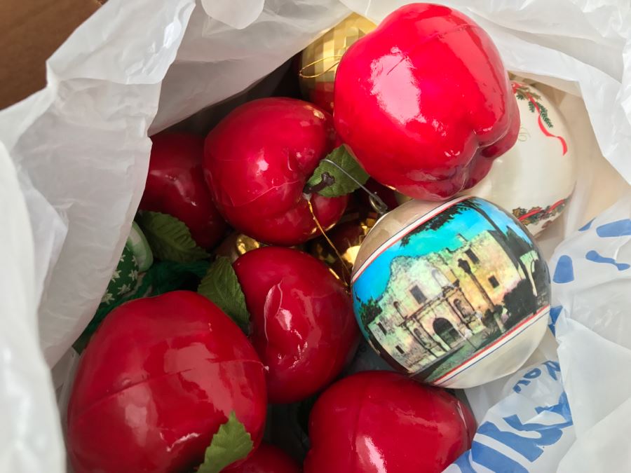 Christmas Decoration Lot With Christmas Flatware [Photo 6]