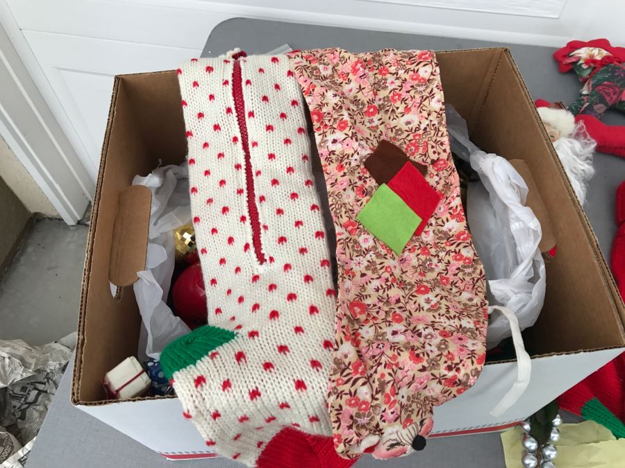 Christmas Decoration Lot With Christmas Flatware [Photo 12]