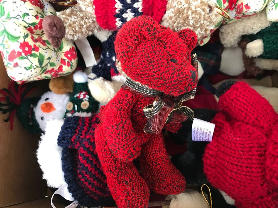 Holiday Themed Plush Toys [Photo 8]