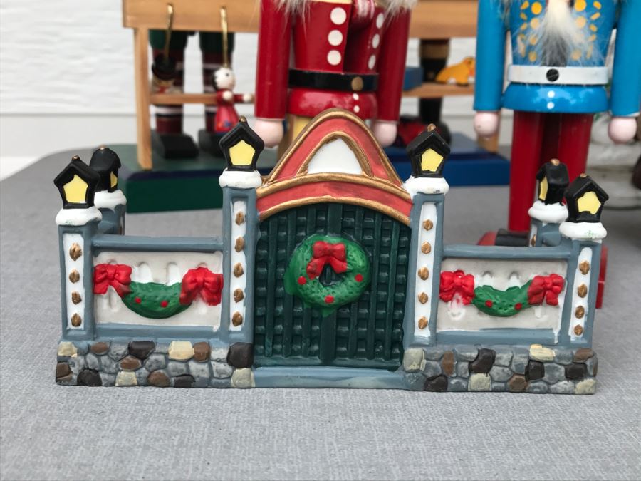 Christmas Decoration Lot [Photo 6]