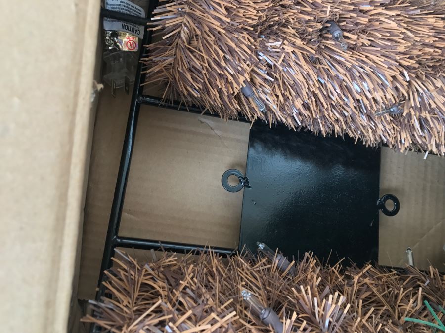 Vickerman XMAS Palm Tree [Photo 10]