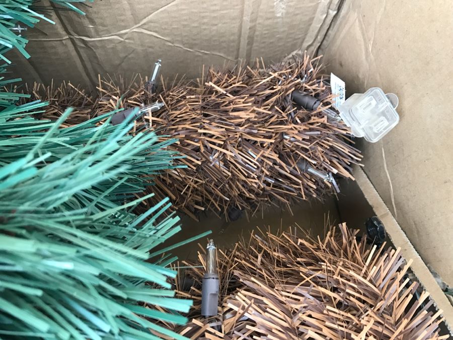 Vickerman XMAS Palm Tree [Photo 11]