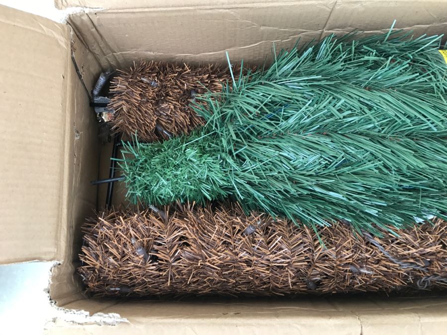 Vickerman XMAS Palm Tree [Photo 7]