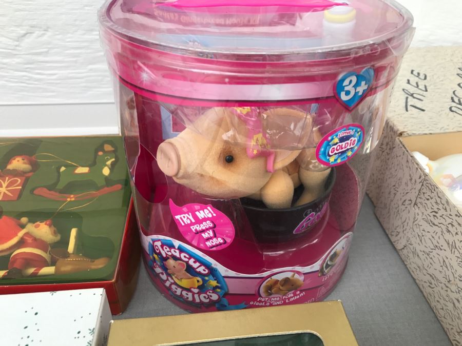 Collection Of Christmas Ornaments Including Waterford, Royal Crown Derby, Wedgwood, Department 56 And Reed & Barton [Photo 11]