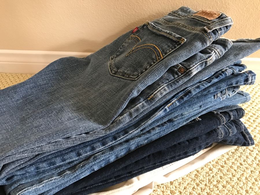 Set Of 6 Women's Levis Jeans [Photo 8]