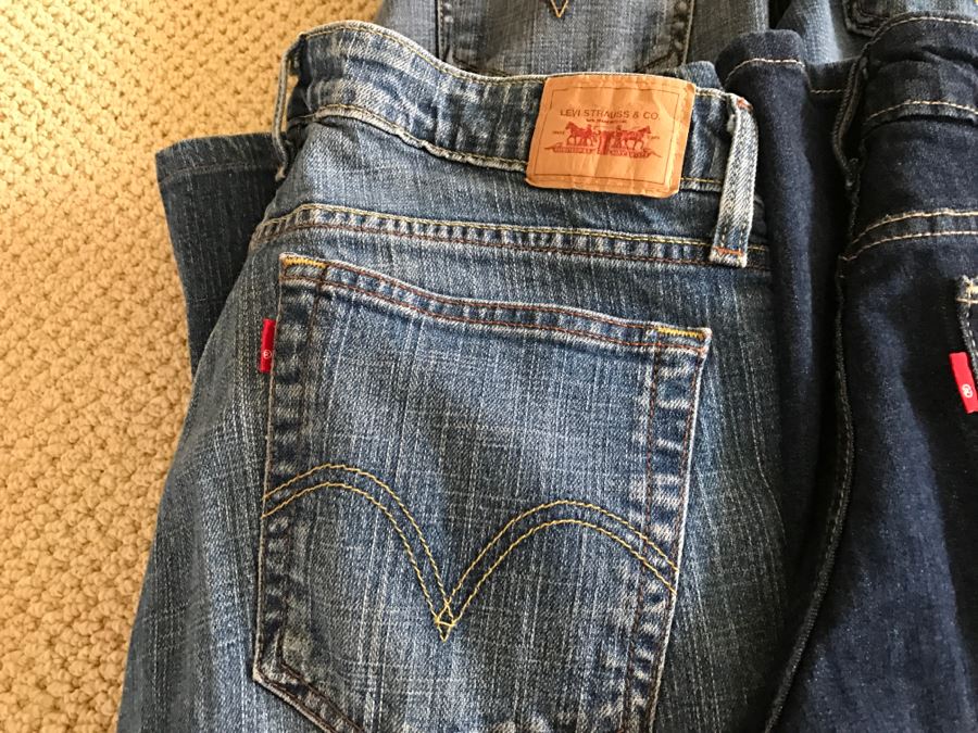 Set Of 6 Women's Levis Jeans [Photo 2]
