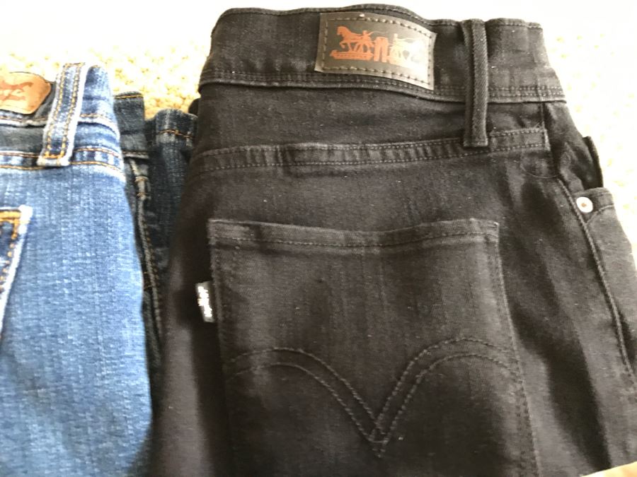 Set Of 6 Women's Levis Jeans [Photo 5]