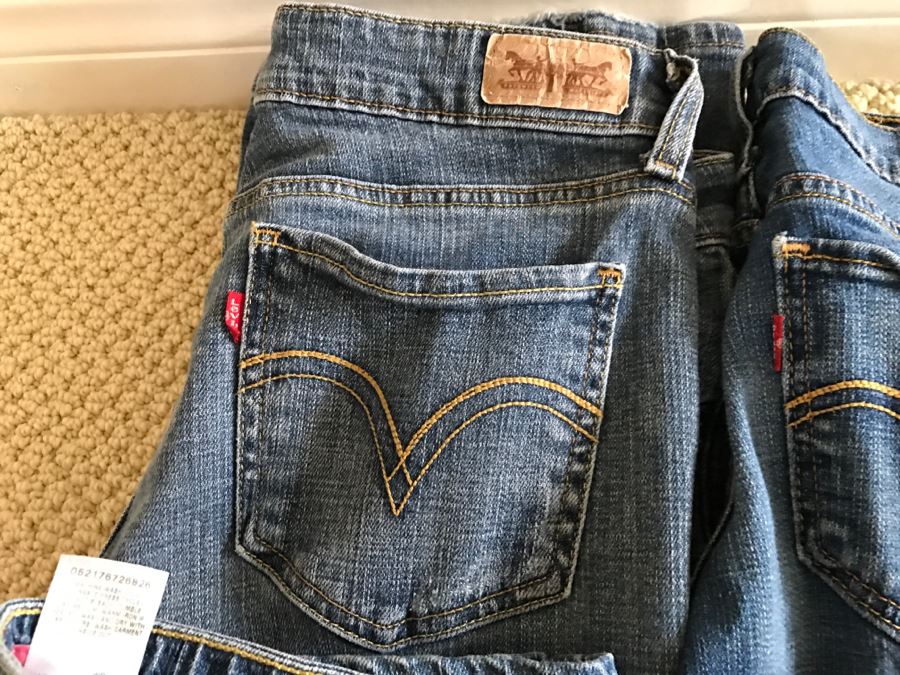 Set Of 6 Women's Levis Jeans [Photo 7]