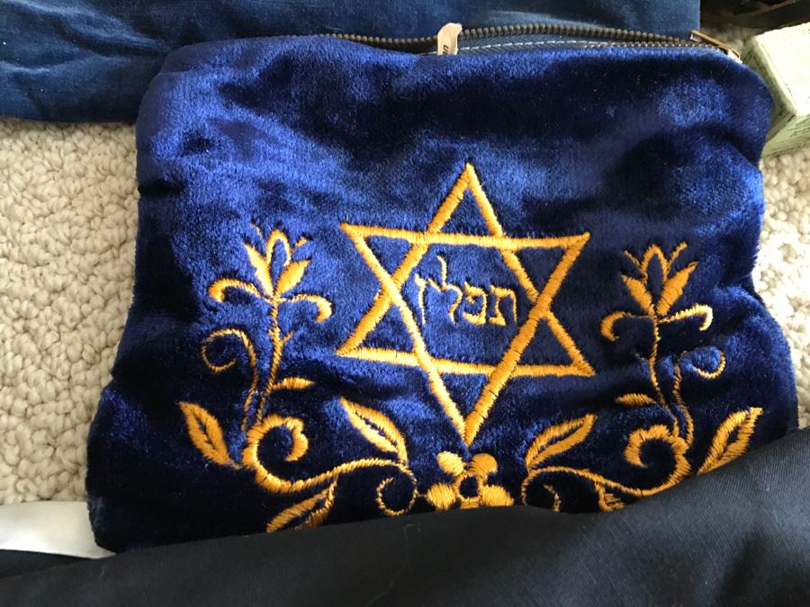 Collection Of Jewish Judaica Ritual Objects Including Phylacteries, Tallit Bags, Tallit [Photo 7]