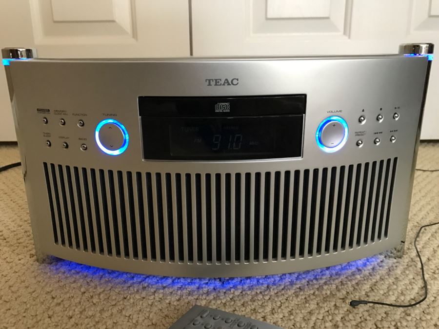 TEAC CD Receiver Portable Stereo Model No SR-L50 [Photo 5]