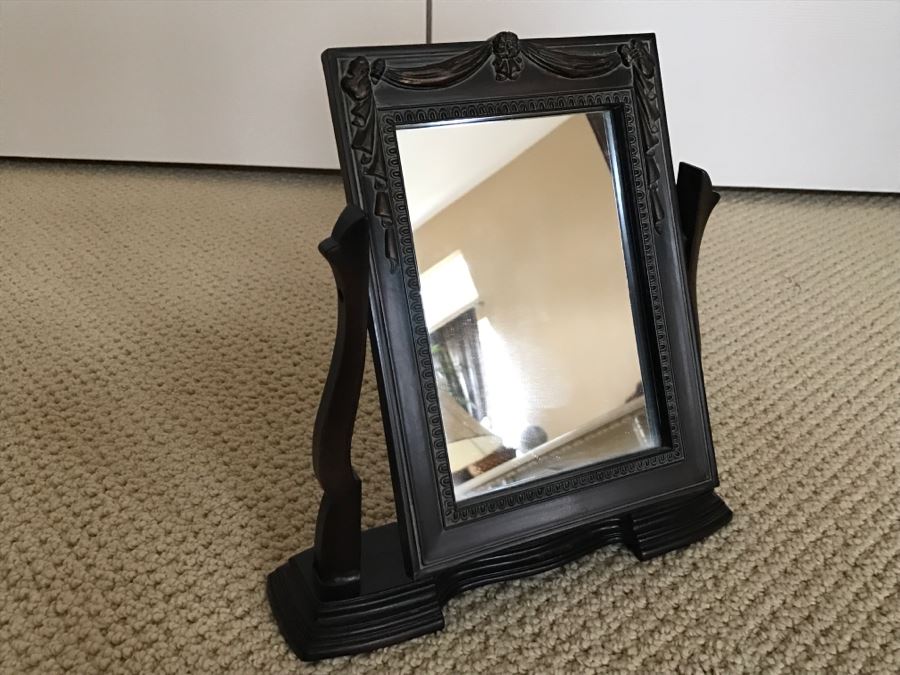 Small Vanity Mirror [Photo 1]
