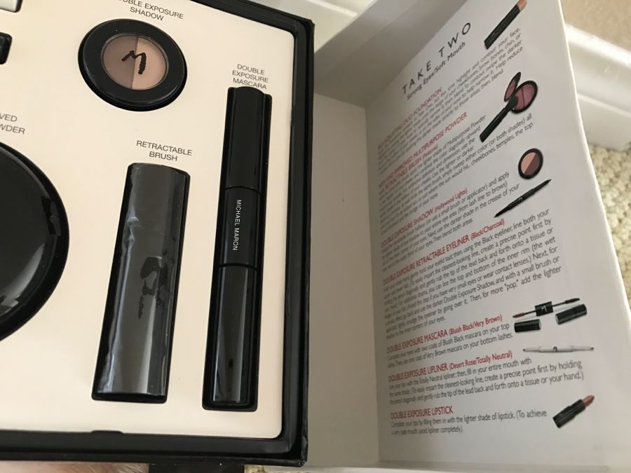 Michael Maron Mojave Magic Cosmetic Beauty Set [Photo 5]