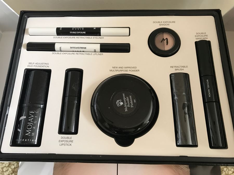 Michael Maron Mojave Magic Cosmetic Beauty Set [Photo 3]