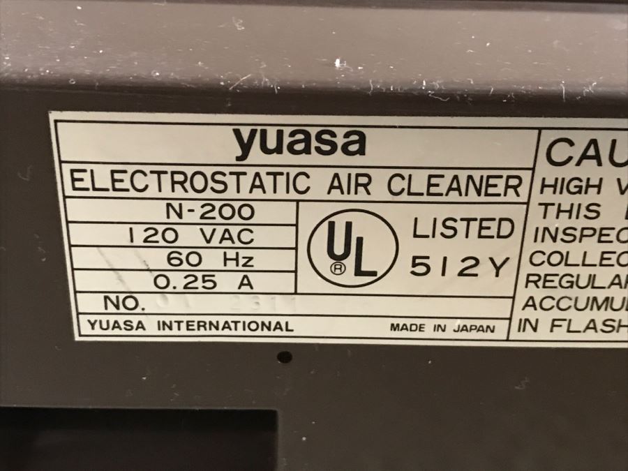 Yuasa Electrostatic Air Cleaner [Photo 6]