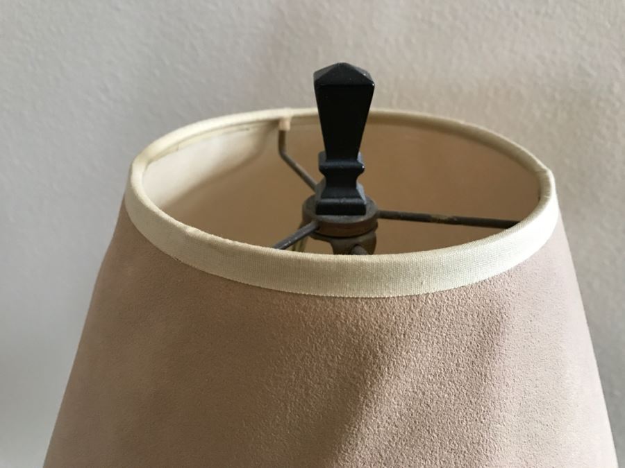 Metal Table Lamp With Shade [Photo 4]