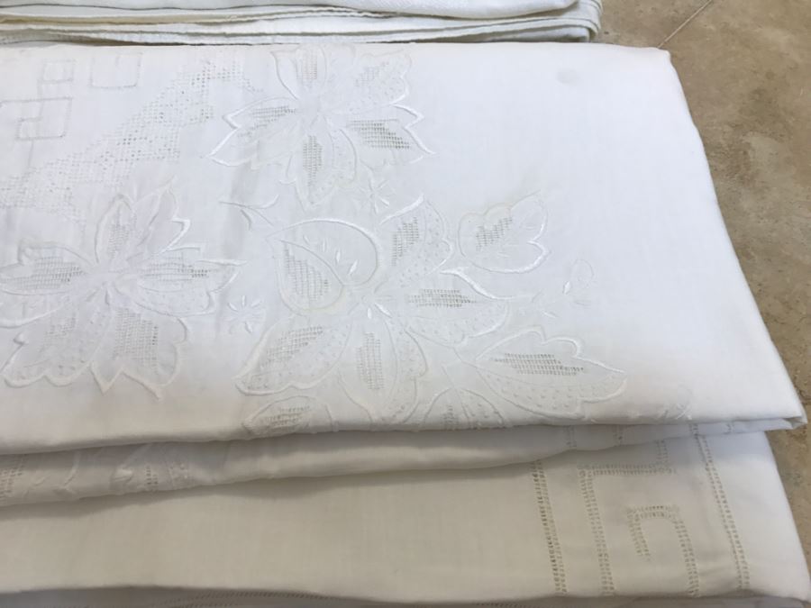 Pair Of White Vintage Tablecloths [Photo 3]
