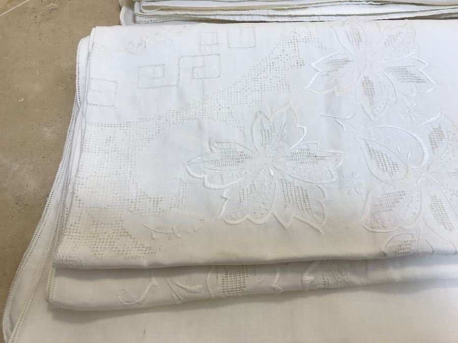 Pair Of White Vintage Tablecloths [Photo 2]