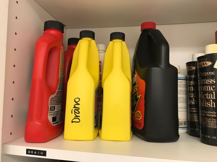 Cleaning Supplies Lot [Photo 8]