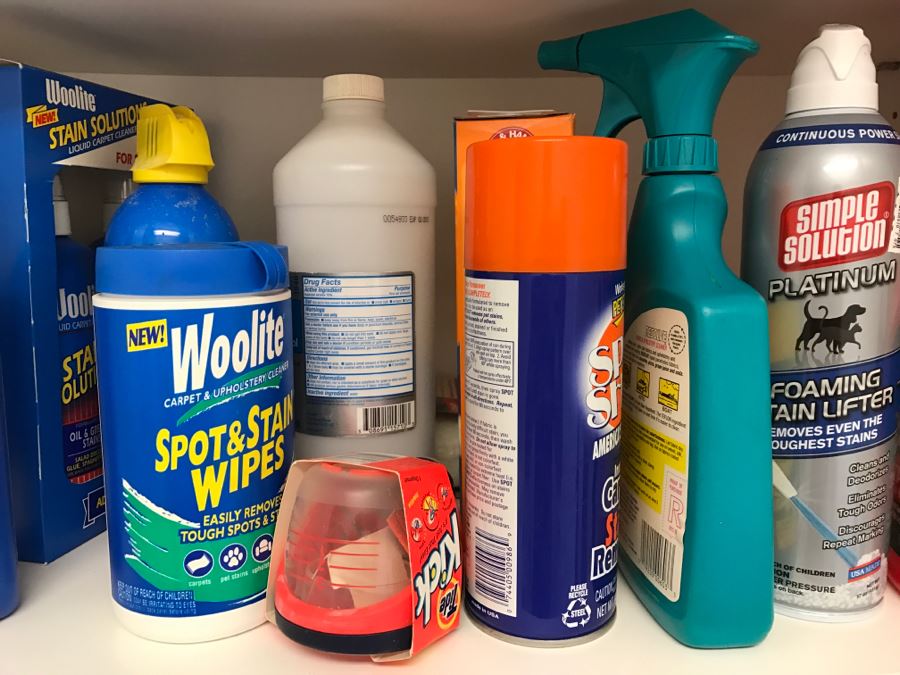 Cleaning Supplies Lot [Photo 4]