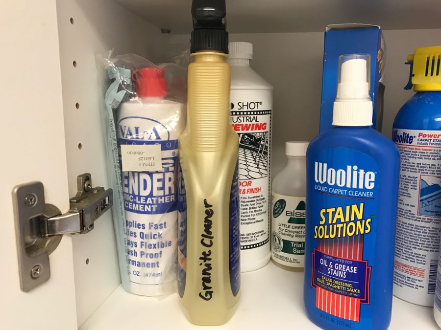 Cleaning Supplies Lot [Photo 2]