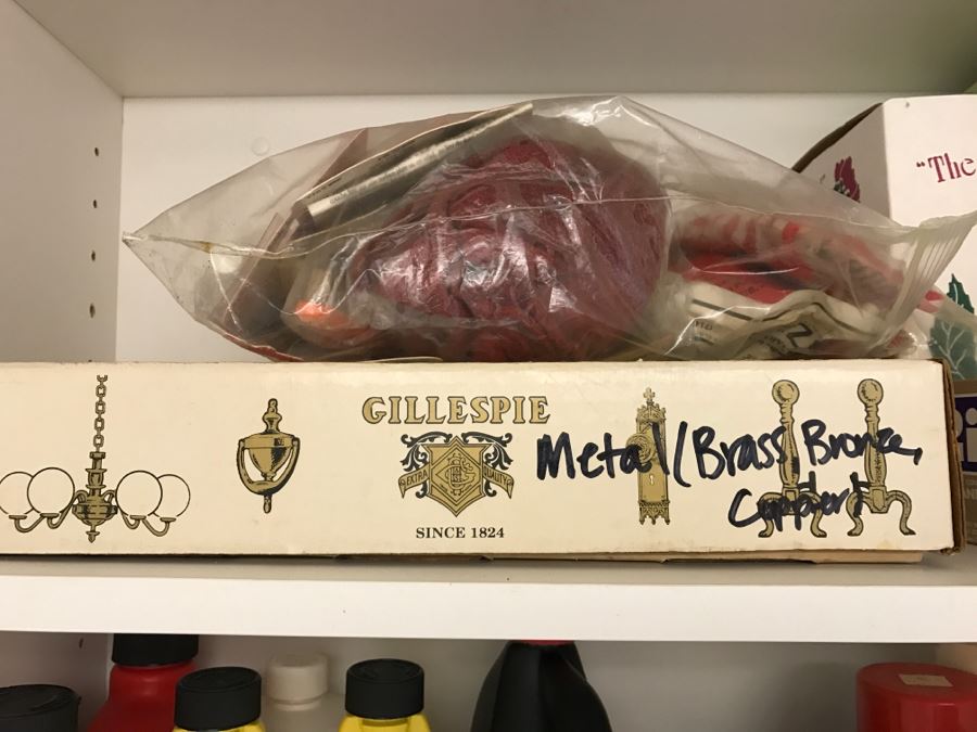 Cleaning Supplies Lot [Photo 11]