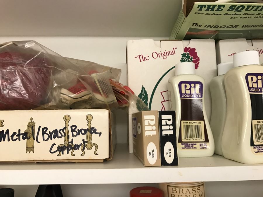 Cleaning Supplies Lot [Photo 10]