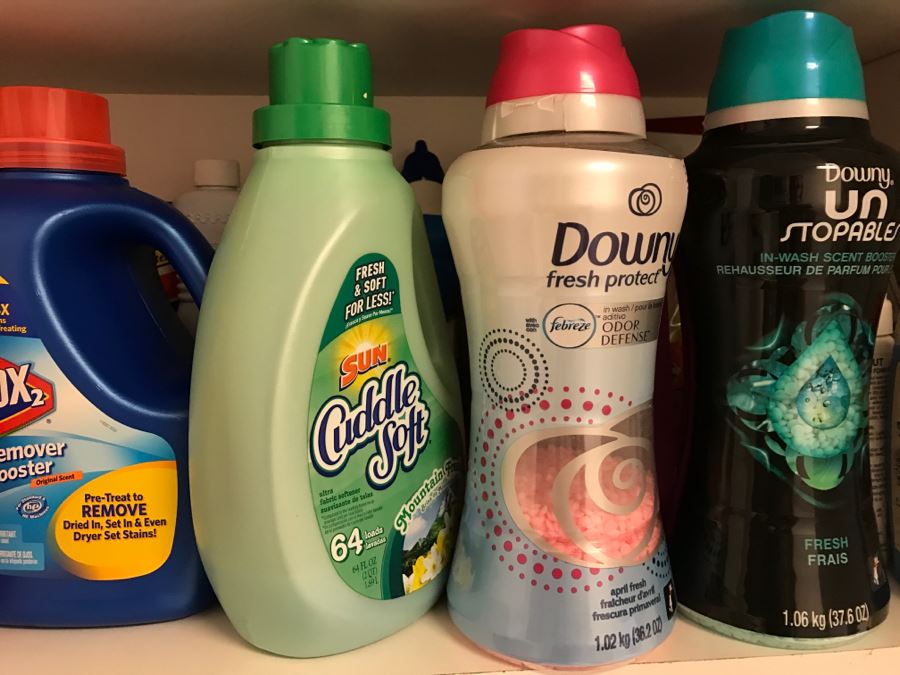 Cleaning & Laundry Supplies Lot [Photo 4]