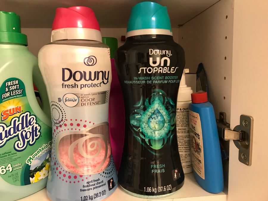 Cleaning & Laundry Supplies Lot [Photo 5]