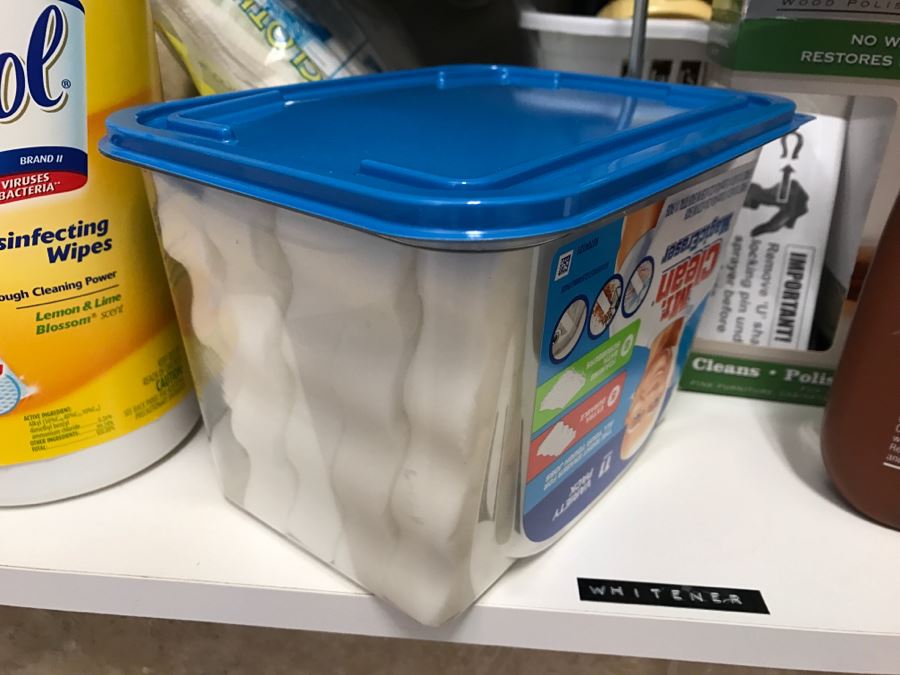 Cleaning Supplies Lot [Photo 6]