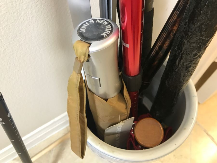 Blue & White Porcelain Umbrella Stand With Canes And Umbrellas [Photo 10]