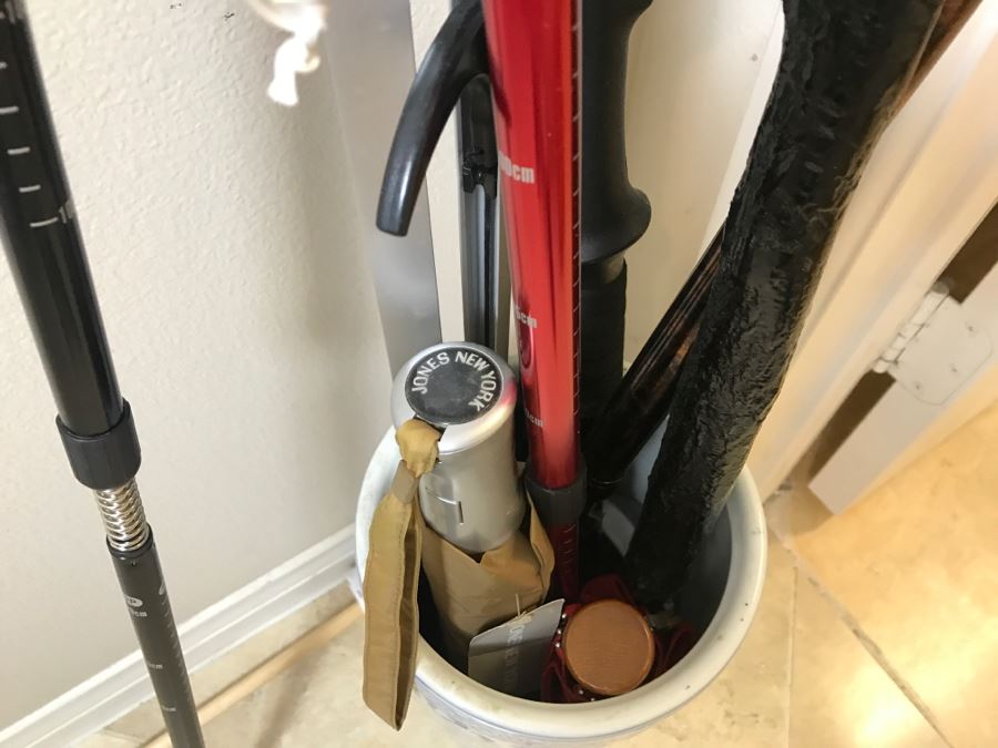 Blue & White Porcelain Umbrella Stand With Canes And Umbrellas [Photo 9]