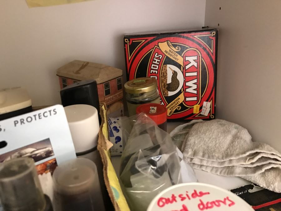 Shoe Cleaning Shoe Polish Lot With Brushes [Photo 3]