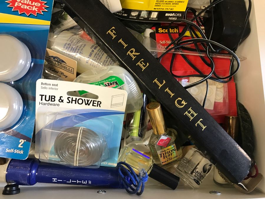 Utility Drawer And Placemat Lot - See Photos [Photo 4]