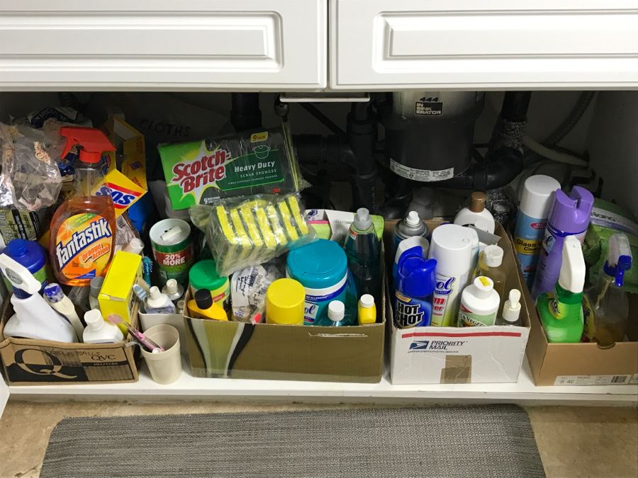 Cleaning Supplies Lot