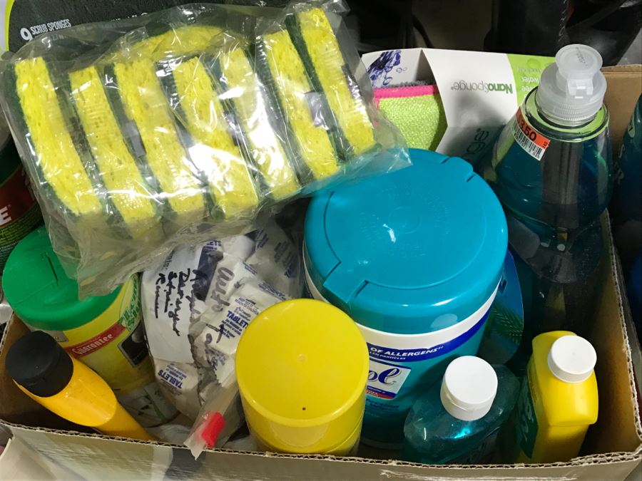 Cleaning Supplies Lot [Photo 4]