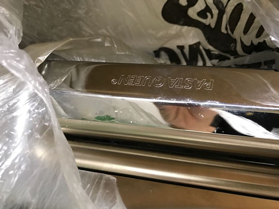 Kitchen Lot With Vintage PYREX Bowl, Corelle By Corning Bowls, Juicer And All Items Photographed [Photo 19]