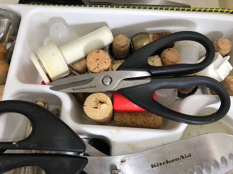 Utensil Lot With Various Chopsticks [Photo 7]