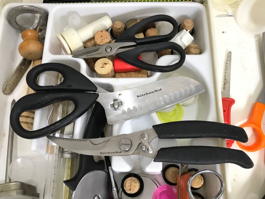 Utensil Lot With Various Chopsticks [Photo 6]