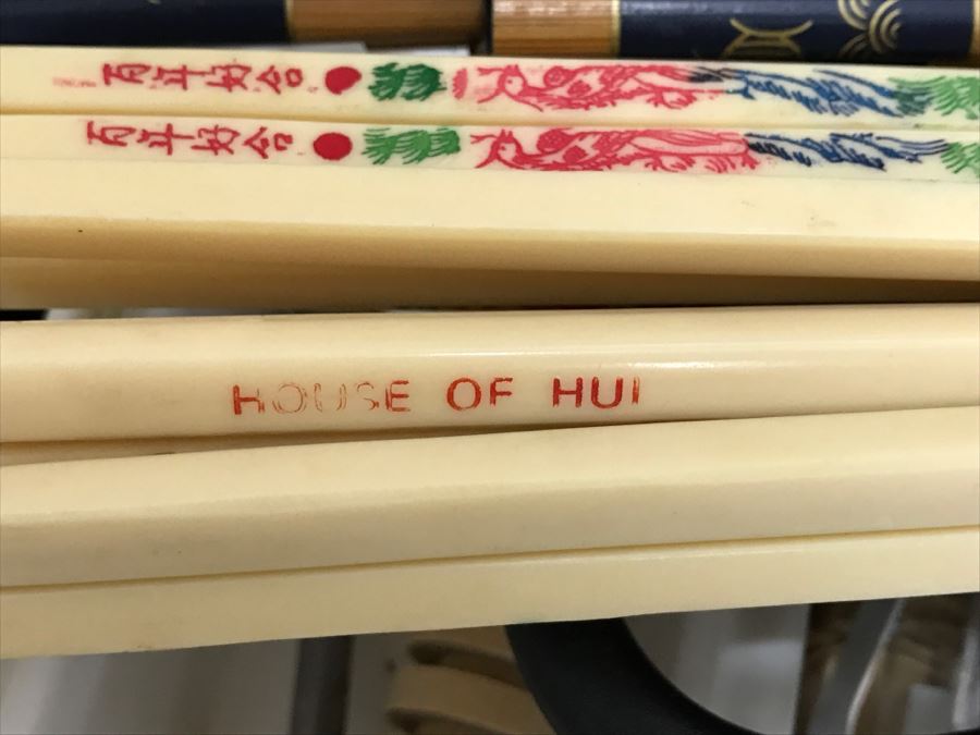 Utensil Lot With Various Chopsticks [Photo 12]