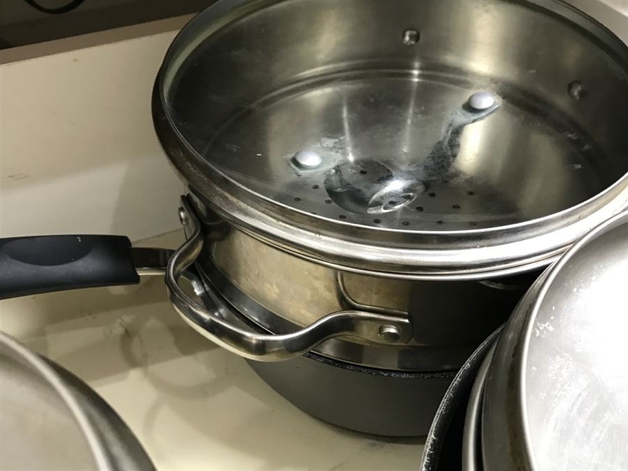 Large Lot Of Farberware Pots, Bialetti Skillets, Cast Iron Skillet - See All Photos [Photo 15]