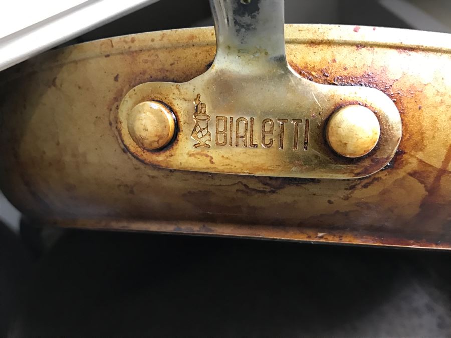 Large Lot Of Farberware Pots, Bialetti Skillets, Cast Iron Skillet - See All Photos [Photo 6]