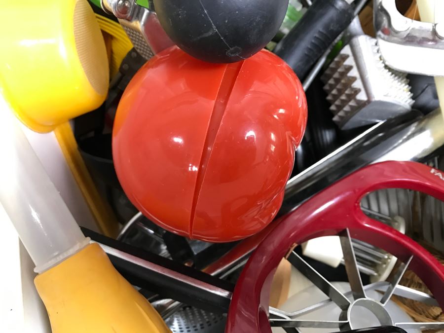 Kitchen Utensil Lot [Photo 7]