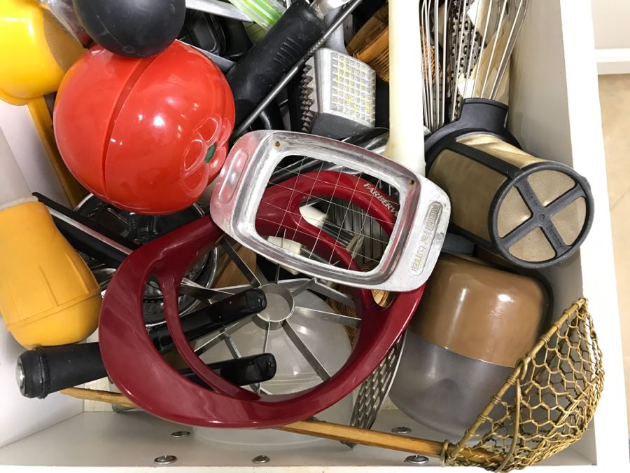 Kitchen Utensil Lot [Photo 4]